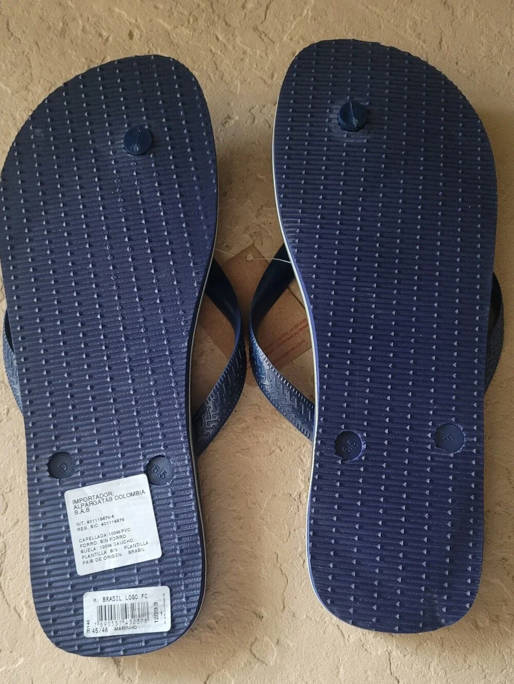 Size 45/46 (11/12) Havaianas Brazil Flag Logo Navy Blue Men Sandals